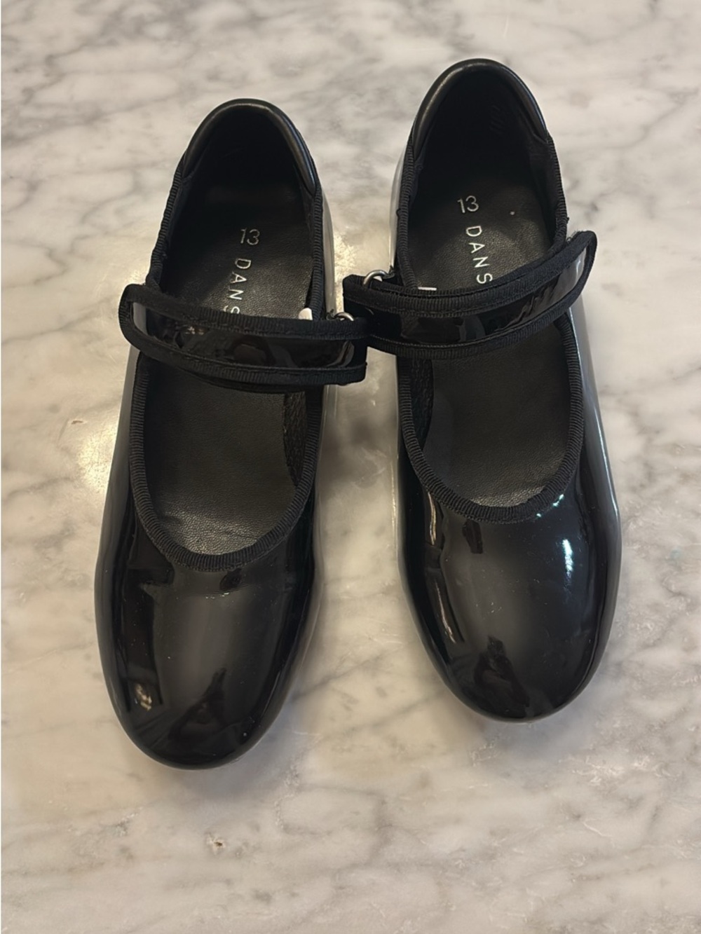 Danskin Girls' Black Patent tap Mary Jane dance tap Shoes